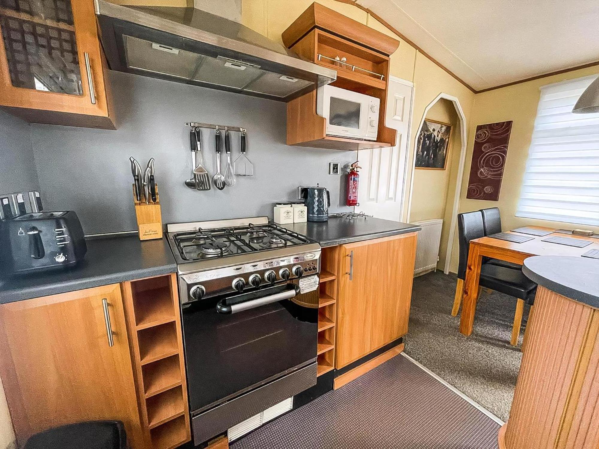 Great Dog Friendly Caravan To Hire With Field Views In Norfolk Ref 10132B Belton with Browston Buitenkant foto